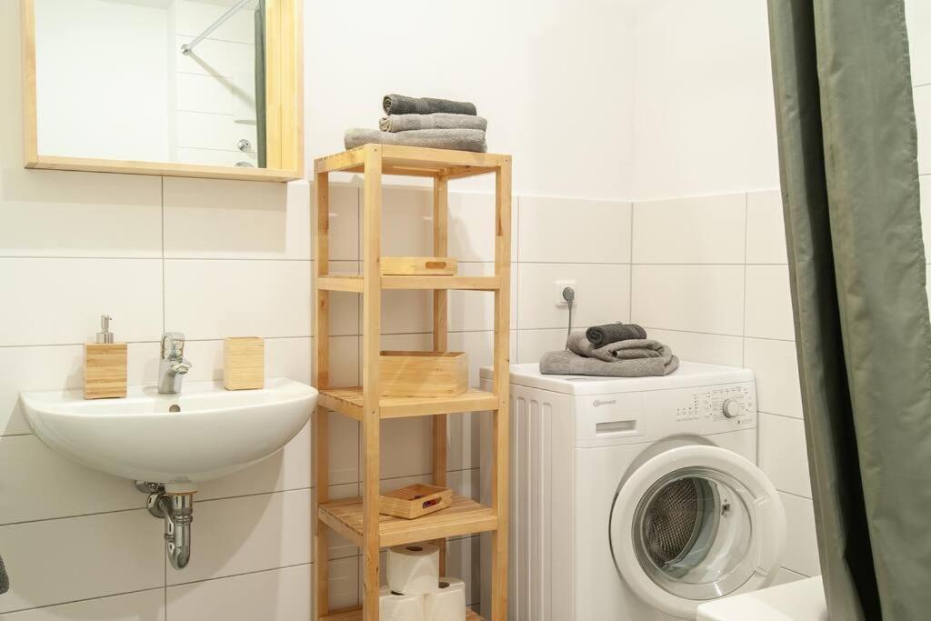 Apartment Wohnglueck Mit Balkon Im Preussischen Viertel